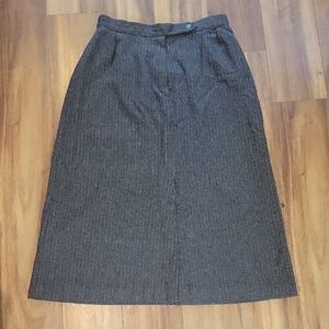 Classic Dark Gray Pinstripe A-Line Skirt 28 Waist